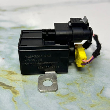 21-25 Mercedes-Benz W206 C-Class Battery Cut Off Fuse Electricity A000 9827425