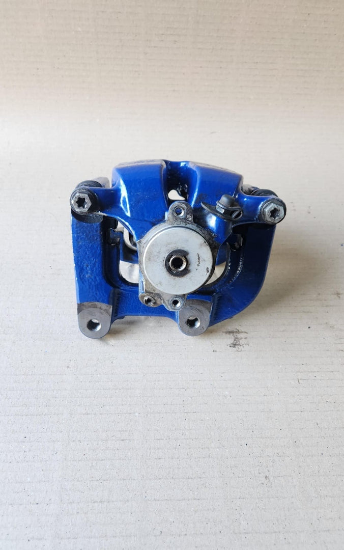 2019 BMW X7 Rear Brake Caliper 57657C 7 Series G11 G12 X6M F96 and X7 G07
