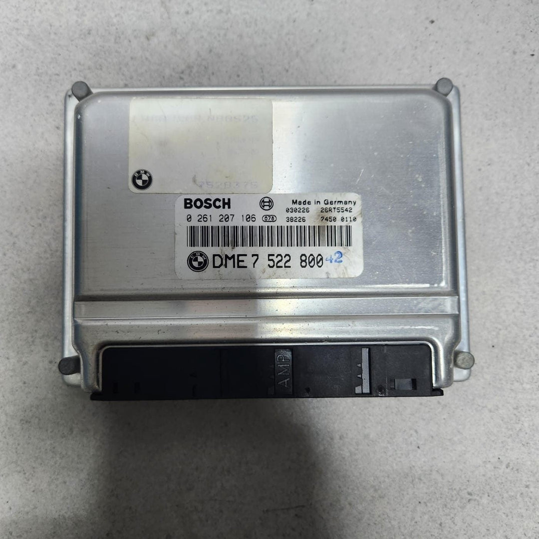 2003-2006 BMW X5 Engine Control Unit 7522800 X5 E53 4.4i M62 V8 ECU SET 