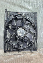 Bild in die Galerieansicht laden, 2023-2025 BMW i4 Radiator Cooling Fan 9886712 i4 G26 E-Drive 40M