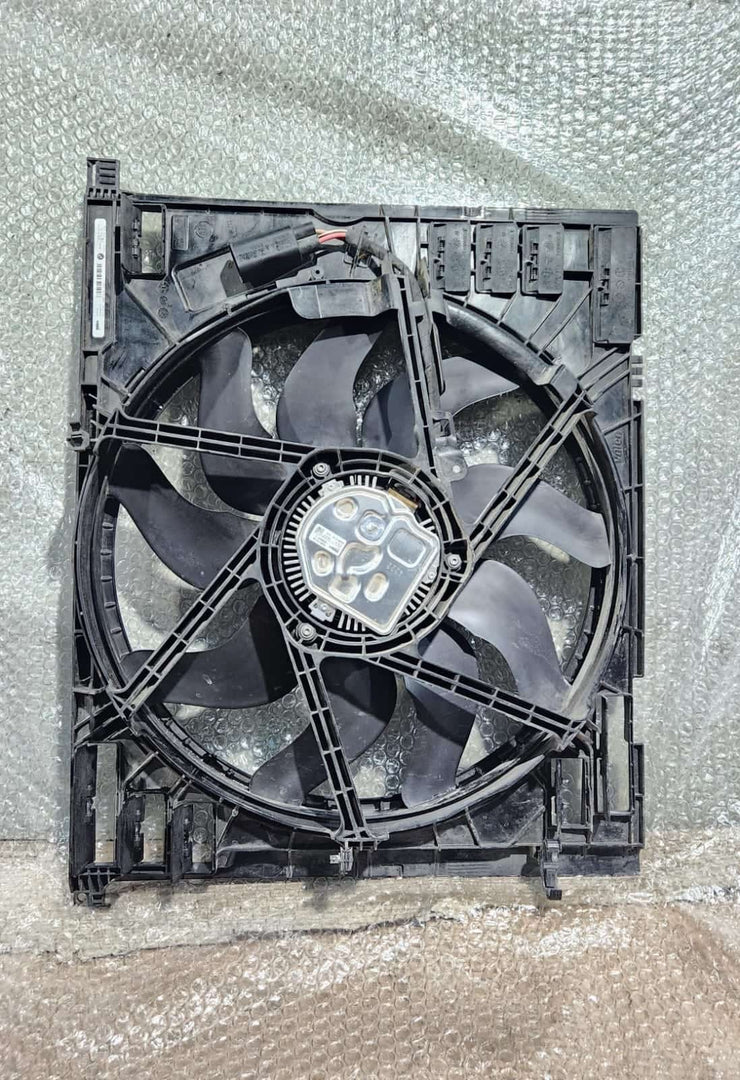 2023-2025 BMW i4 Radiator Cooling Fan 9886712 i4 G26 E-Drive 40M