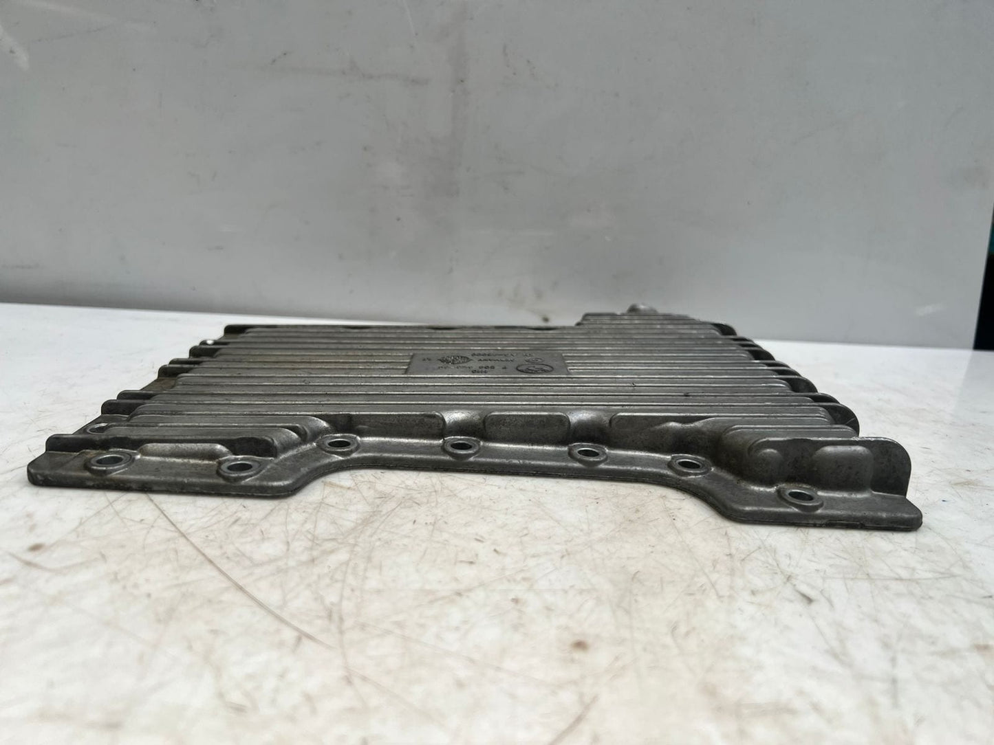 2003-2005 LAND ROVER X5 L322 with 4.4 V8 engine M62B44 Oil Pan 7504653 - 02