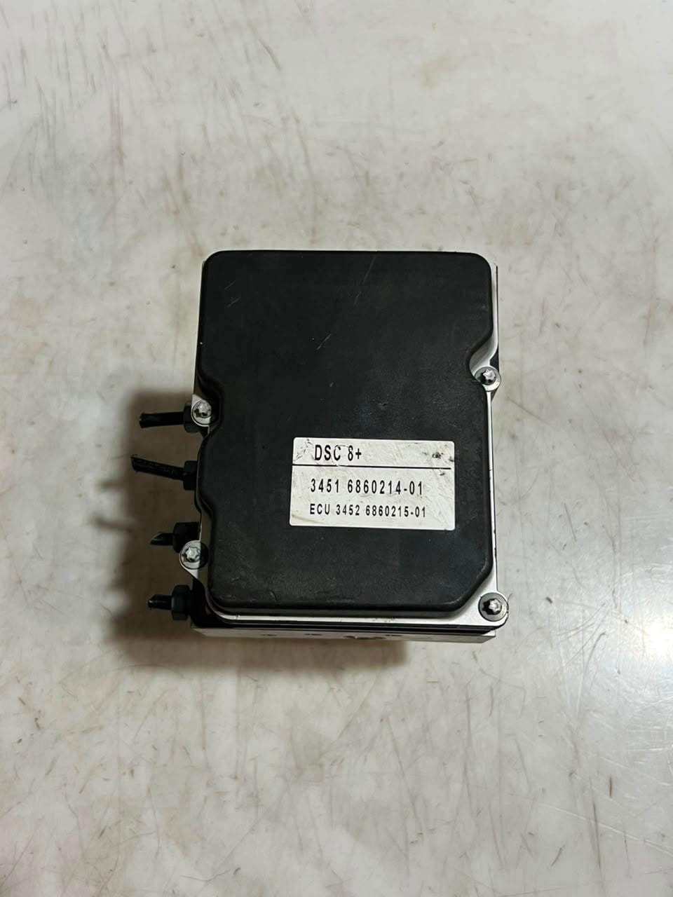 2010-2015 BMW X1 E84 ABS Hydraulic Brake Pump Control Module 6860214 OEM