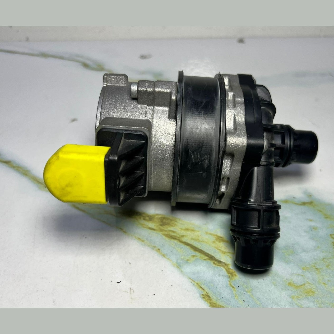 Mercedes-Benz W205 W177 W222 Water Pump Engine Cooling Coolant Pump A000 5003286