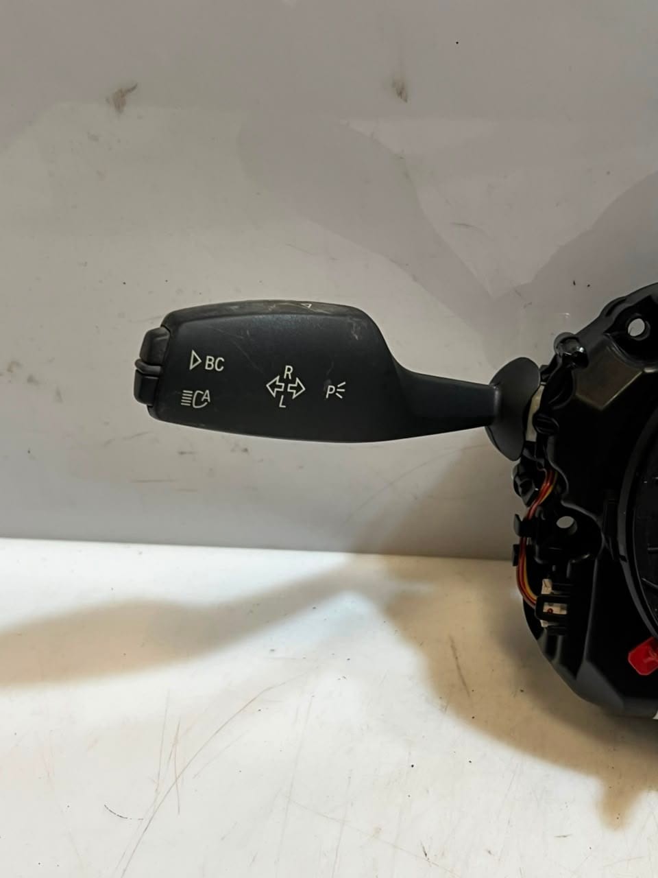 BMW 740i F01 F02 F03 F04 F07 F10 F11 Steering Column Combination Switch 9220836