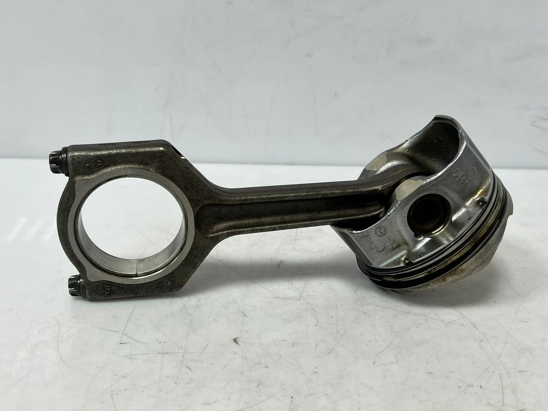 2015 BMW X3 F25 Piston With ENGINE Connecting Rod 8617083 OEM
