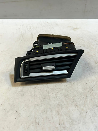 2010-2015 BMW 7 Series F01, F02, F03 F04 740i Dashboard Air Vent Grille 9115857
