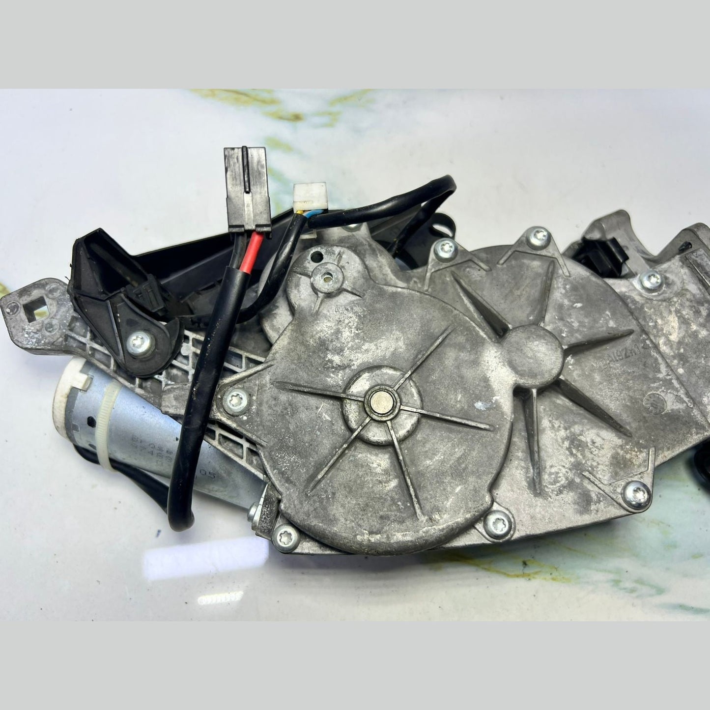 Mercedes W204 GLK350 Power Tailgate Liftgate Motor Actuator A212 8203542 OEM