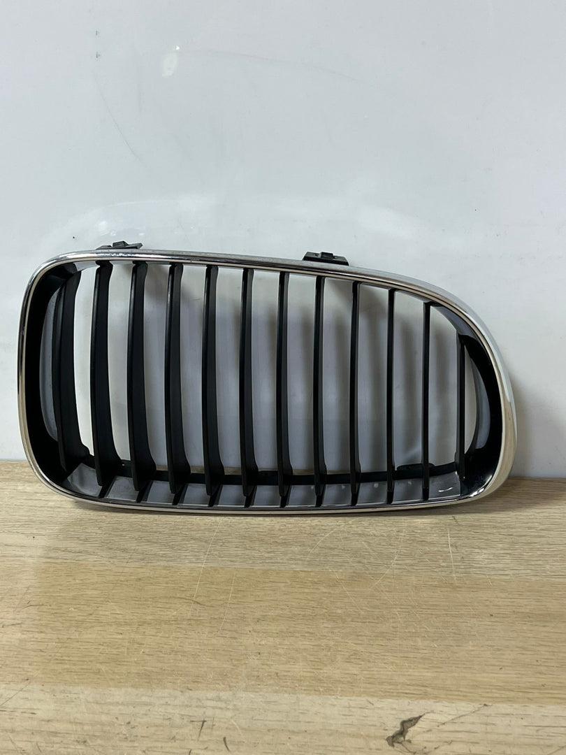 BMW 1 Series E81 E82 E87 LCI E88 Grille Chrome Frame Right O/S 7166440