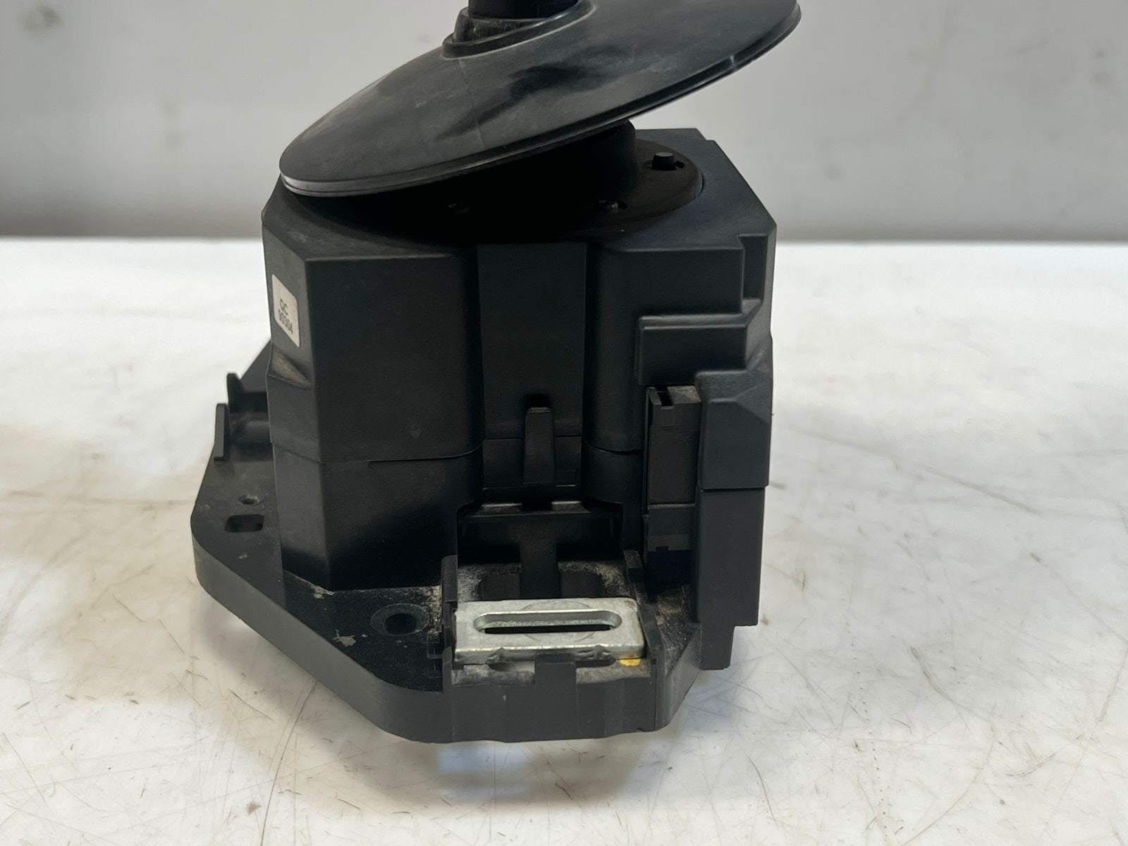 BMW 5 Series E60 and E61 Gear Shifter Selector Automatic 9165669 OEM