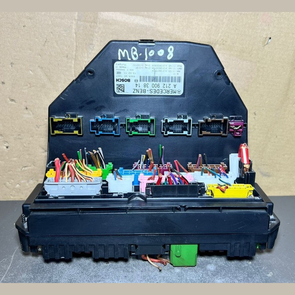 10-16 Mercedes-Benz W212 W204 Front SAM Module Relay Fuse Box A212 9003814 OEM