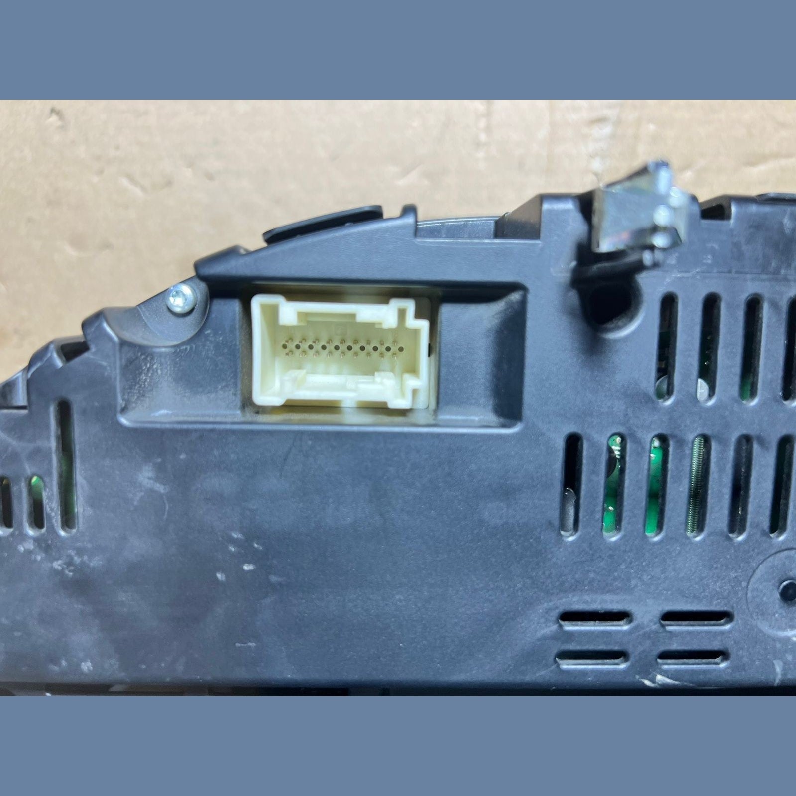 14-17 Mercedes-Benz W117 CLA 250 Instrument Cluster Speedometer A117 9007301 OEM
