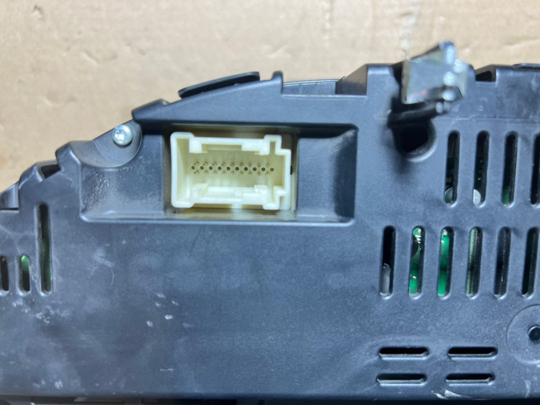 14-17 Mercedes-Benz W117 CLA 250 Instrument Cluster Speedometer A117 9007301 OEM