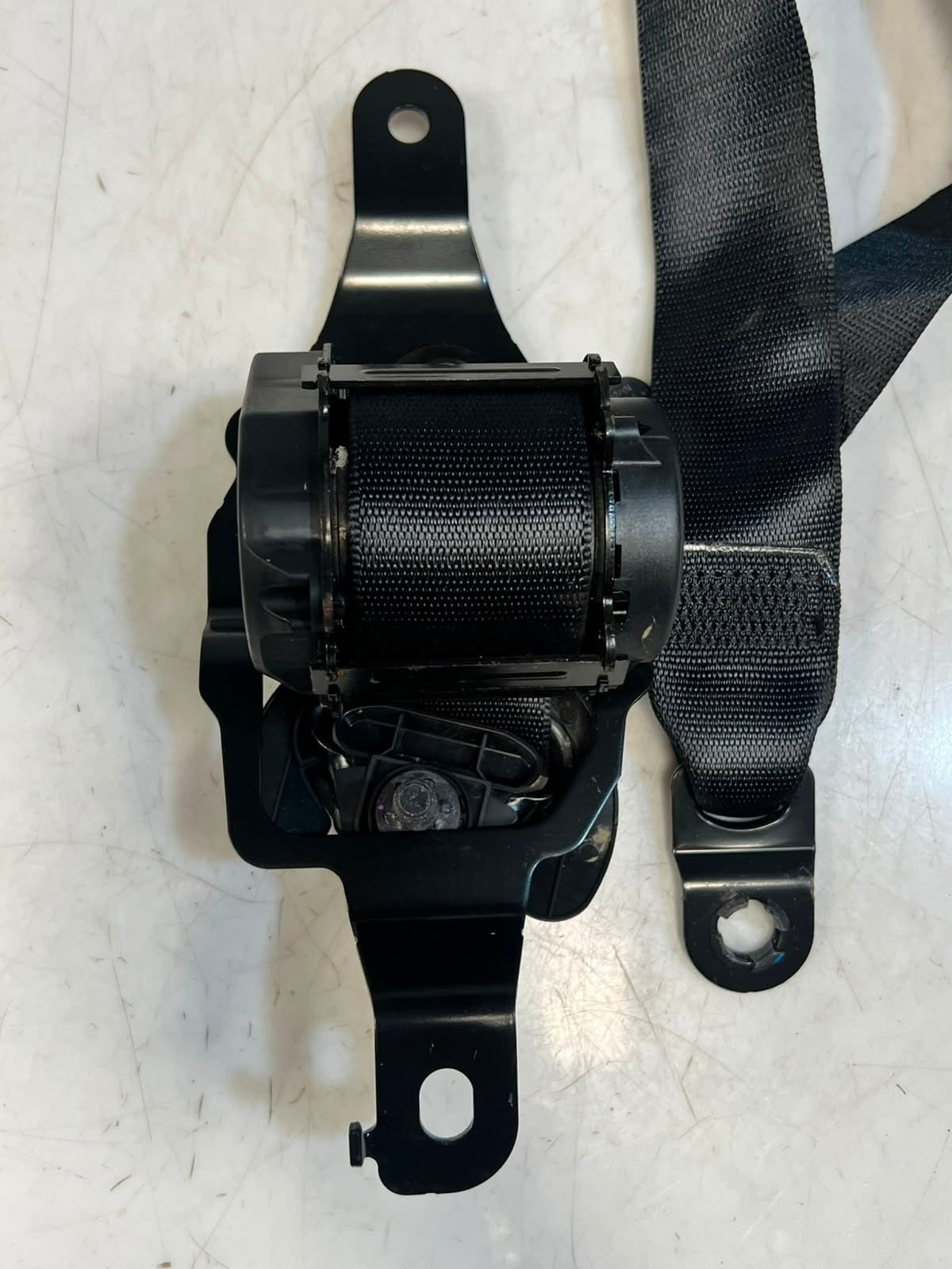 2013-2018 BMW X5 F15 F85 Rear Right Seat Belt 623201000D OEM
