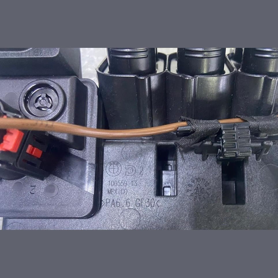 OEM BMW X5 X6 G05 G06 BATTERY VOLTAGE JUMP START TERMINAL POINT 6841556