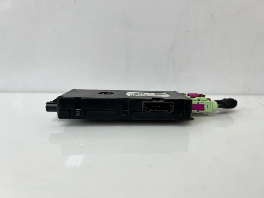 BMW 5' F90 G30 7' G11 G12 Antenna Amplifier Diversity 9384058 OEM