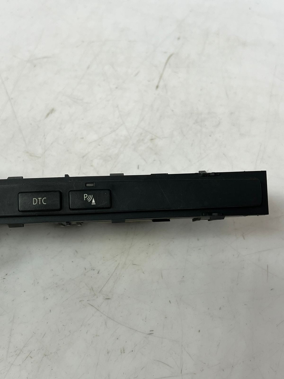 BMW 5 Series E60 E61 Dtc Switch Button Module Panel Front 6952478 OEM