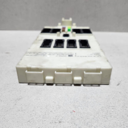 2012-2016 BMW 3 Series 320i 328i Front Body Control Module BCM 9303543