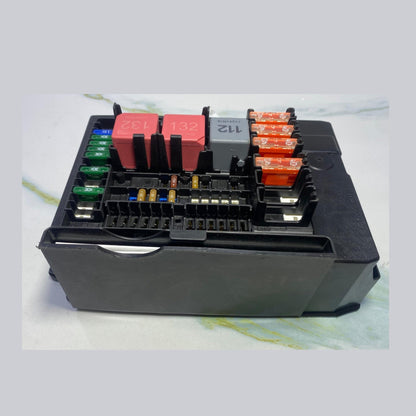 21-24 Mercedes W206 C250 C-Class Fuse Junction Block Relay Box A223 9061502 OEM