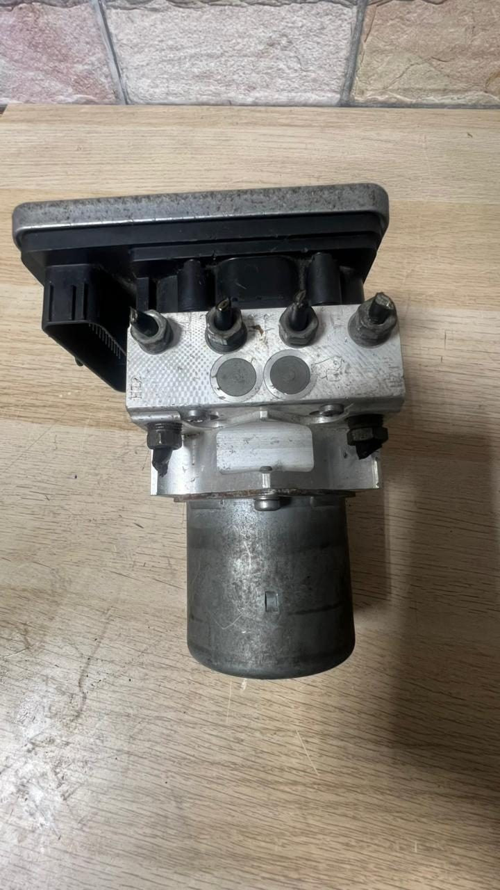 2016-2019 BMW G11 G12 740i Abs Hydraulic Control Unit 6882933 OEM