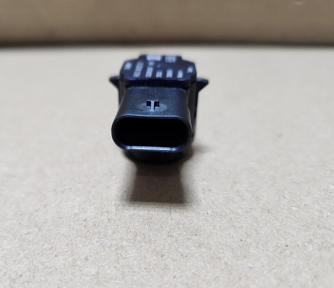 Genuine BMW Park Ultrasonic Sensor 9472277. F40 F44 G20 G11 G12 F91 G15