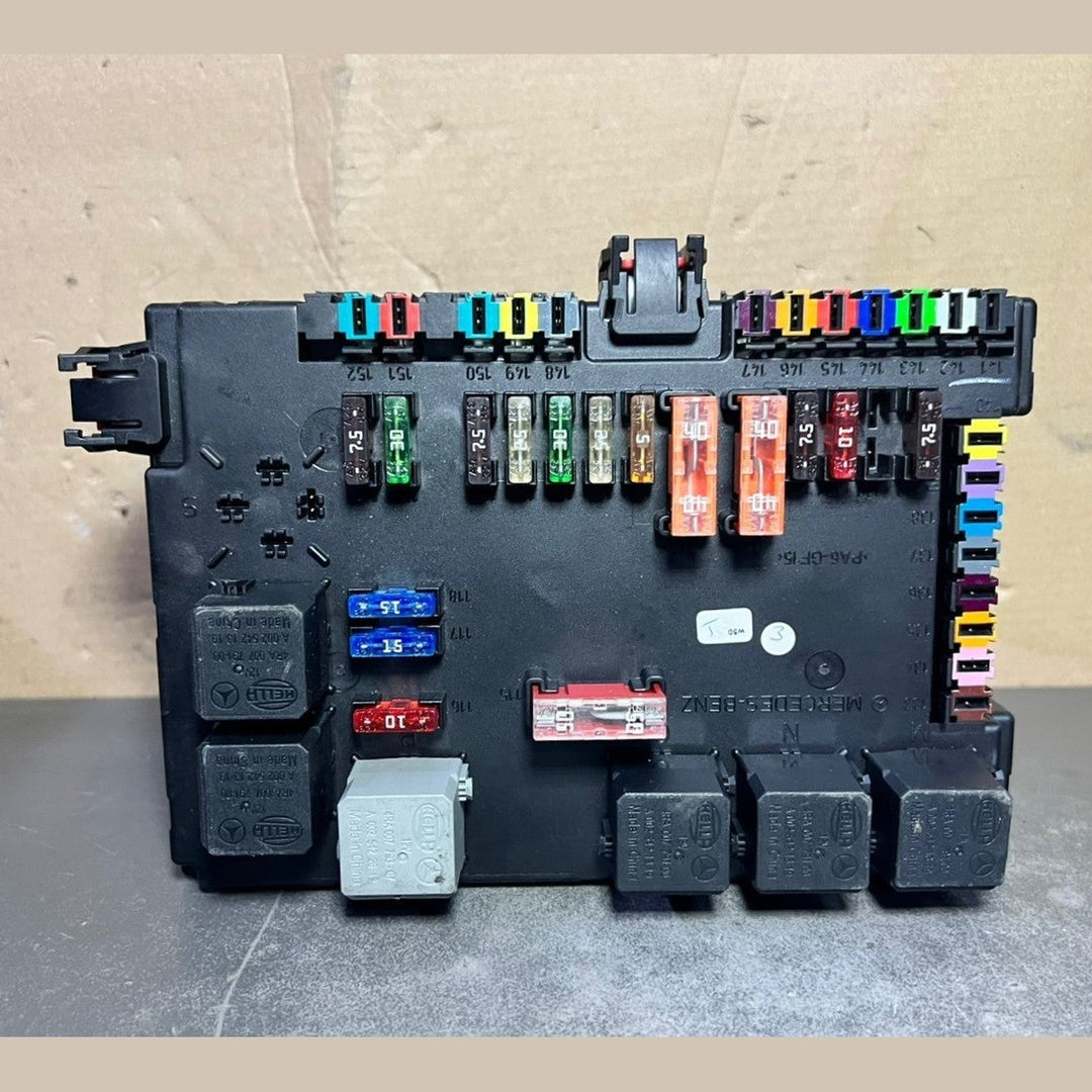 Mercedes Benz W221 Rear Sam Fuse Box Relay Control A221 9006902 \ A221 9003602