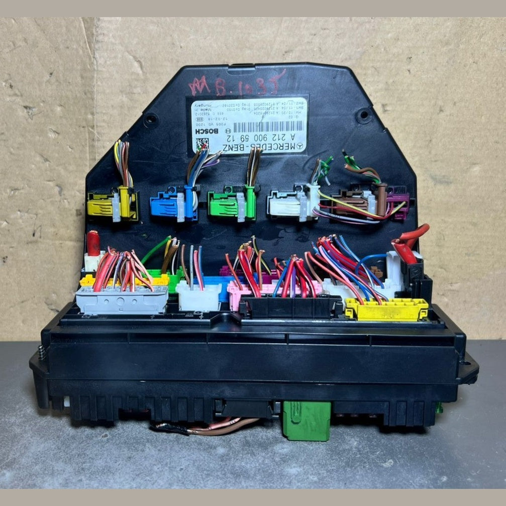 10-16 Mercedes-Benz W204 GLK Front SAM Module Relay Fuse Box A212 9005912 OEM