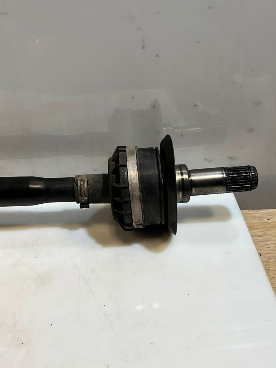2021 BMW 330e 3 Series G20, G21, G28 Rear Left Driveshaft 8666073 OEM