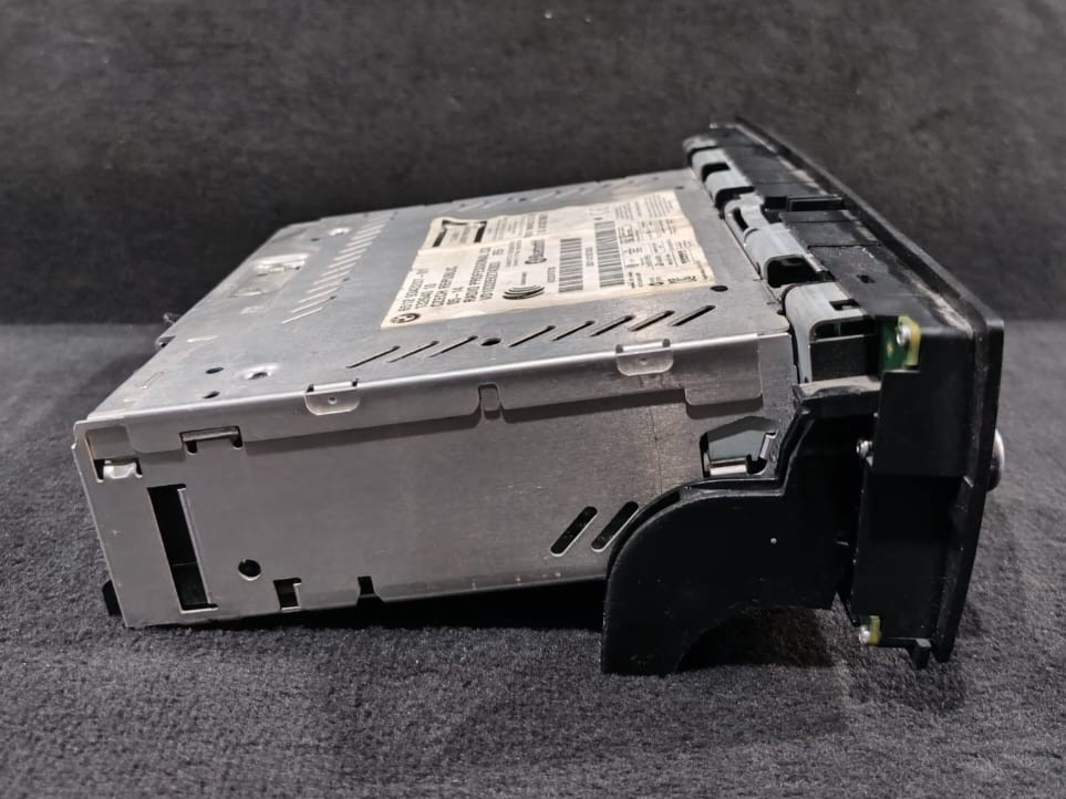 BMW 1 3 Series E81 E82 E90 LCI  STEREO RECIVER CD PLAYER HEAD UNIT - 9343207