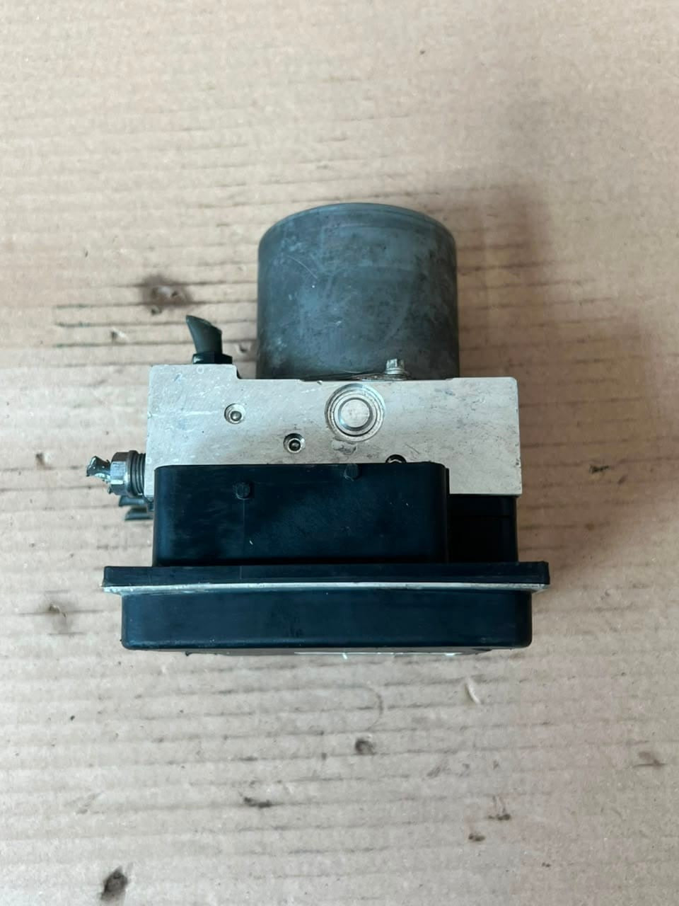 2000-2006 BMW X5 E53 Abs Pump And Control Module 6773012 OEM