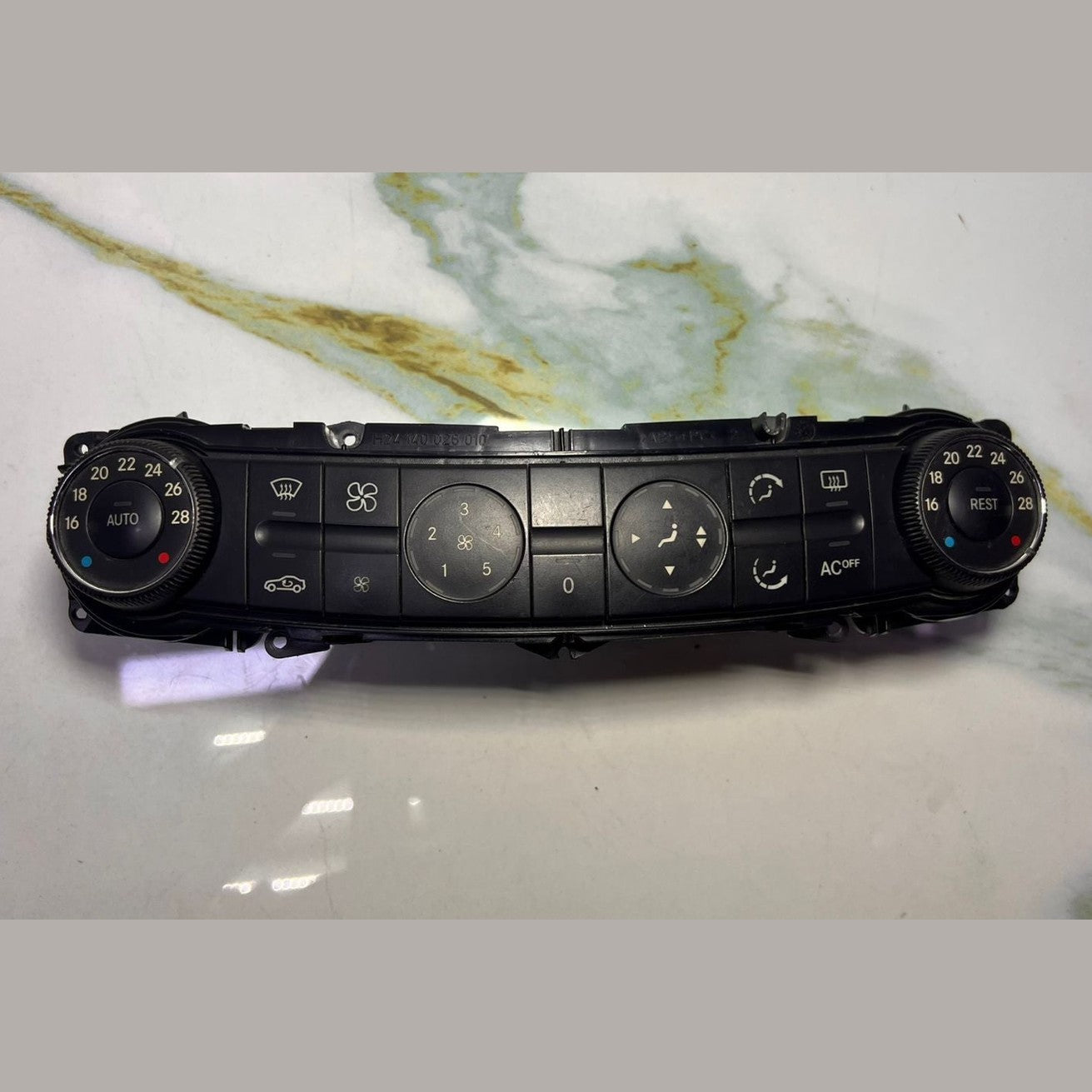 Mercedes-Benz Heater Control Panel 211 830 0190 E-Class W211 