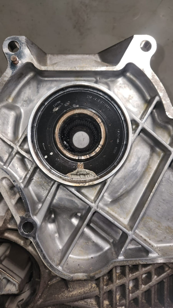 2011-2013 BMW X5 Transfer Case 7643758 E70 E71 X5 X6 ATC45L