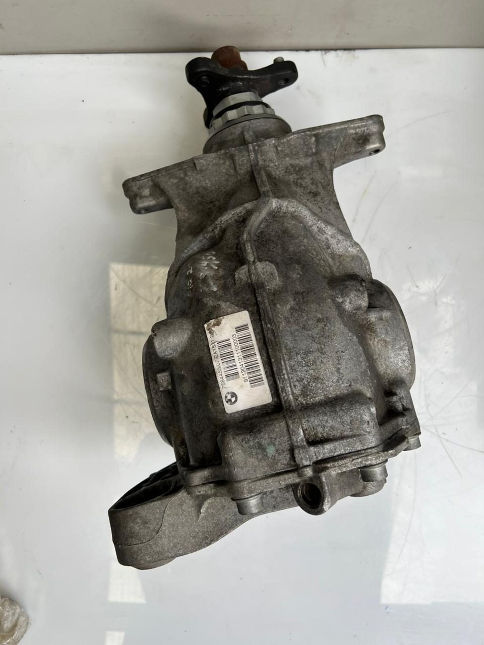 BMW 5 Series F10 F11 520d 525d 7 Series F02 Rear Differential 7584450 2.93 Ratio
