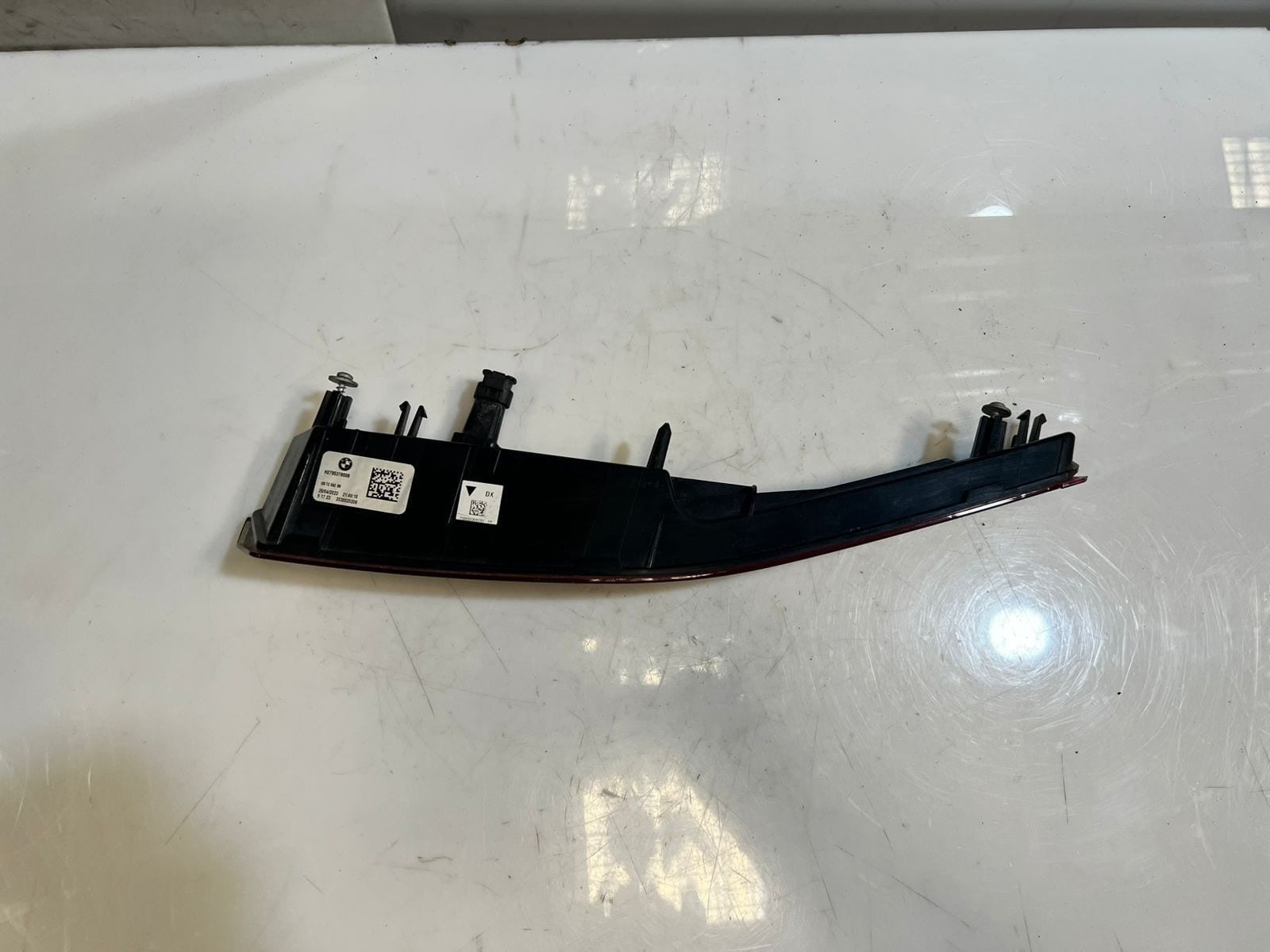 2025 BMW xDrive40 xDrive50 Rear RED TAIL Light Led Bumper BRACKET 7953780 OEM