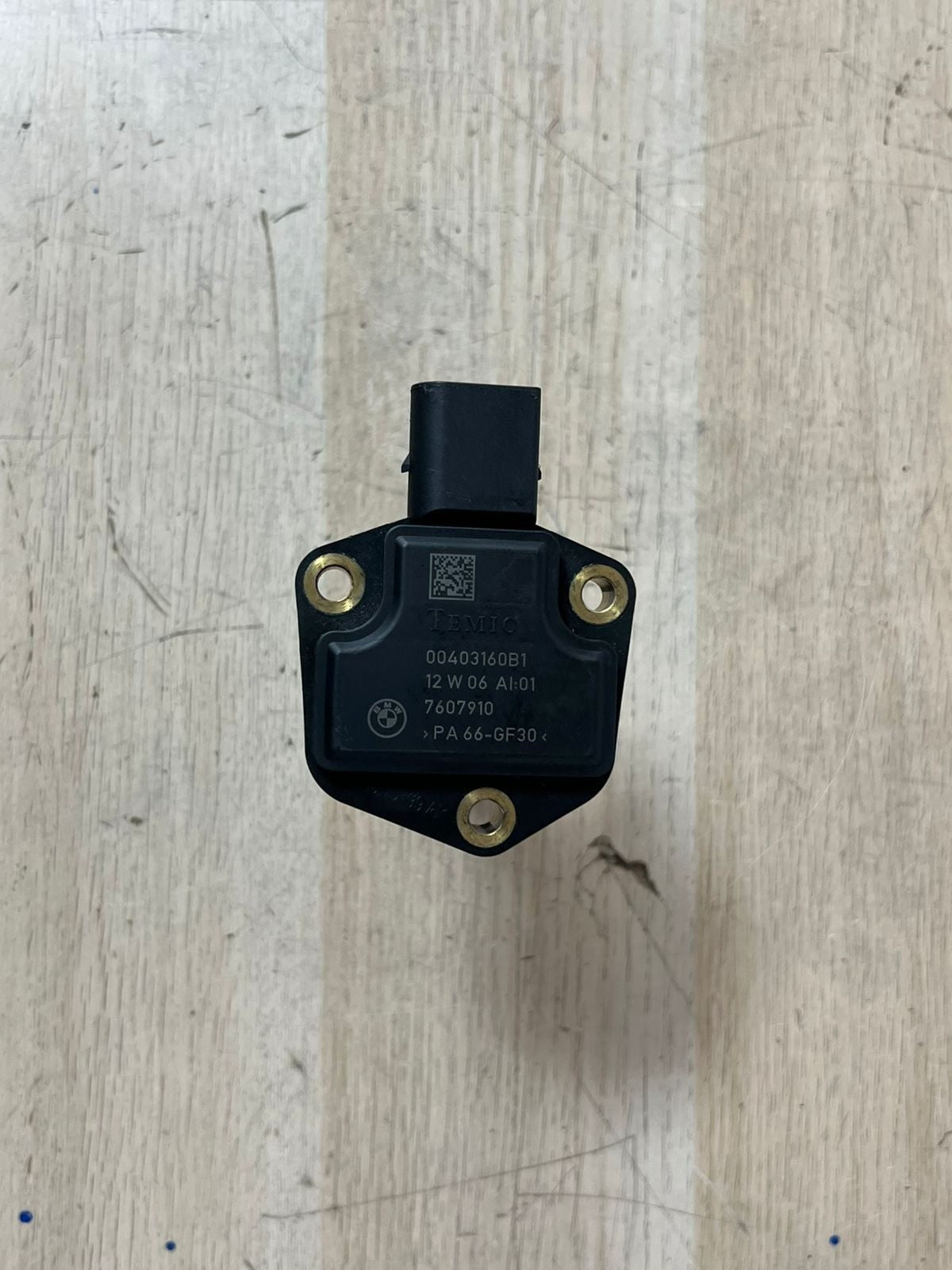 2006-2011 BMW 323i Oil Level Sensor 7607910 323i, 325i, E82 E90 