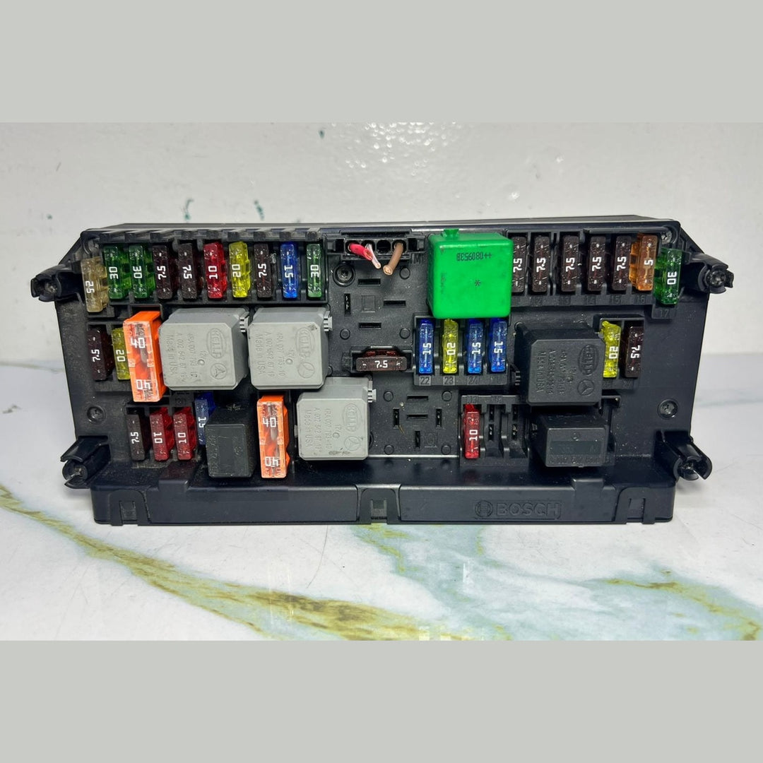 2008-2009 Mercedes C230 Front Sam Relay Fuse Box A2045450369 W204 X204 C-Class