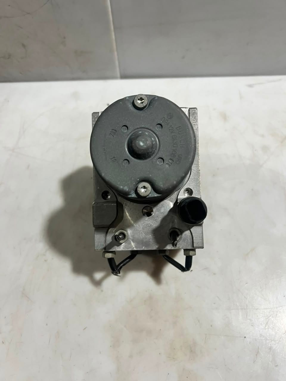 2006-2008 BMW 7 Series 750i and 750Li E65 E66 ABS Pump Module 6771233 OEM