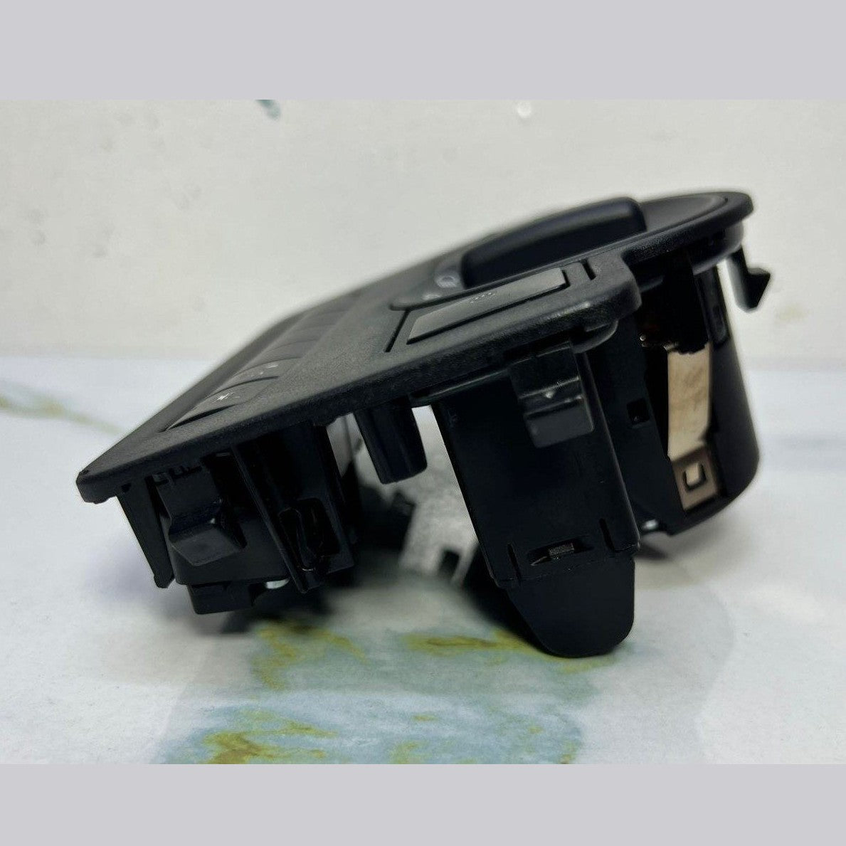 2016-2023 Mercedes-Benz Metris Switch Assembly A 205 905 50 18