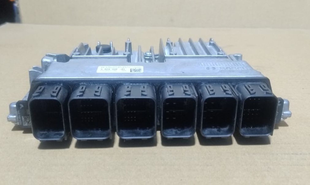 BMW F40 M135I XDRIVE X3 ENGINE COMPUTER BODY CONTROL ECU ECM DME BDC 5A24334