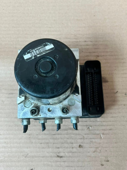 2009-2013 BMW 3 Series E90, E91, E92, E93 328i Abs Brake Pump Module 6789304