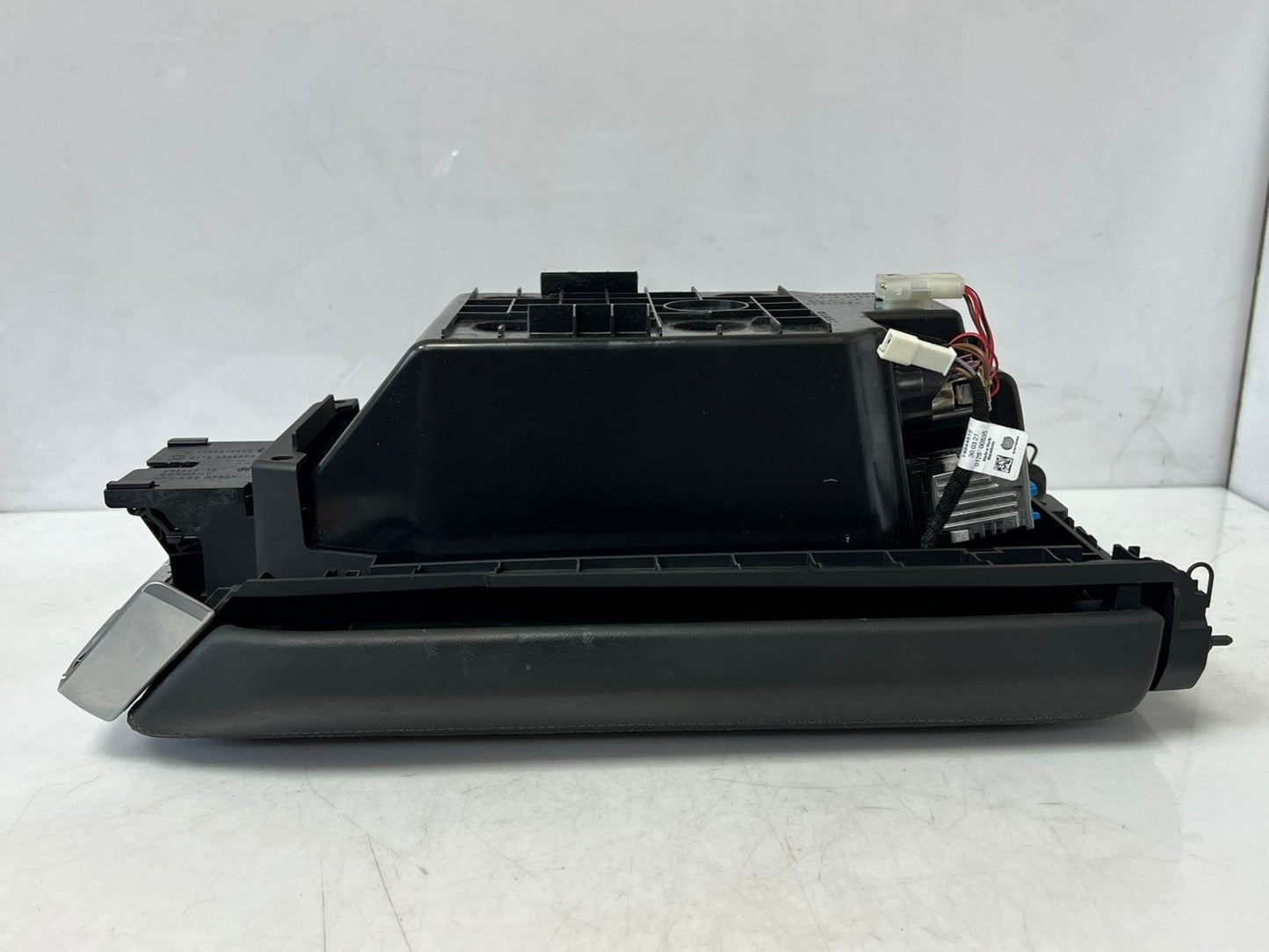 2020-24 BMW 840i G14 G15 F91 F92 Center Console Storage Compartment 9396478 OEM