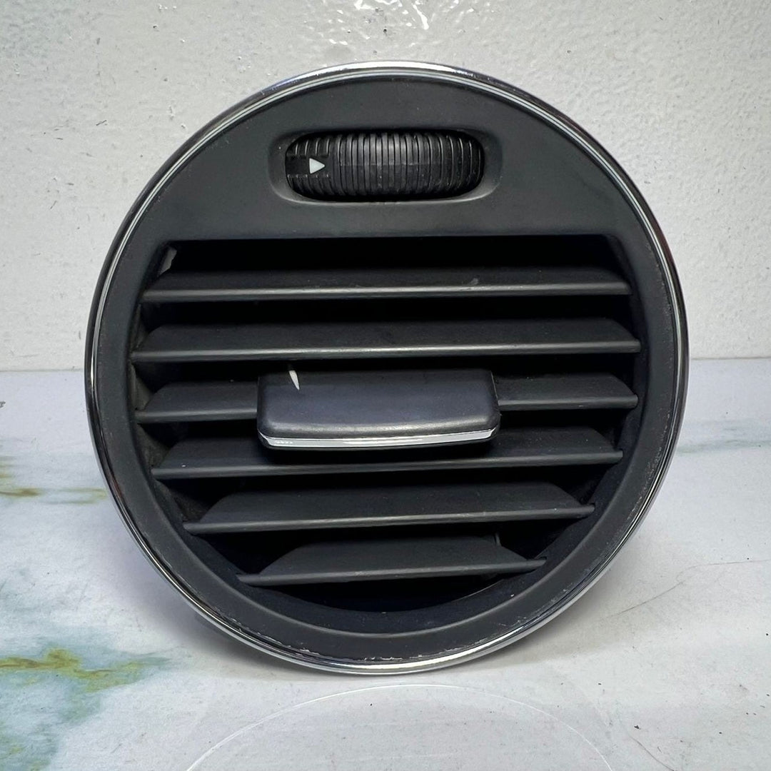 Mercedes Dashboard Air Vent A2198300254 CLS Class W219 C219