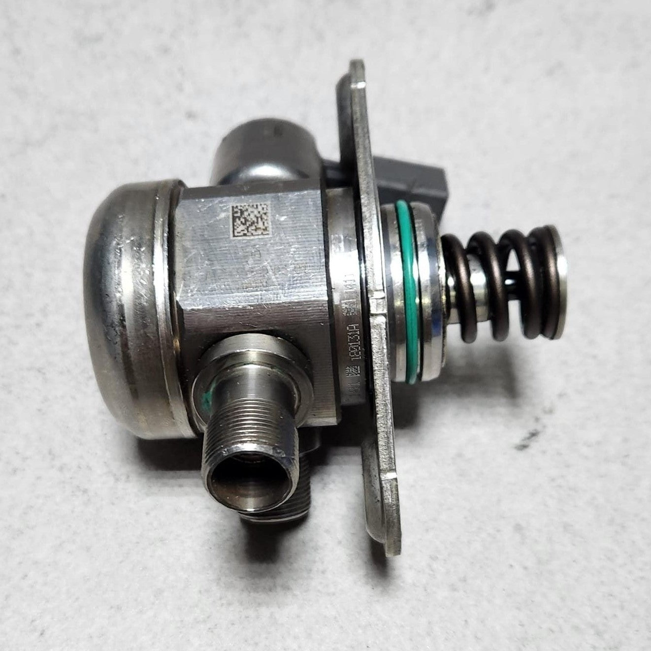 2012-2016 Mercedes-Benz C300 High Pressure Fuel Pump A2760700601 C E S Class 