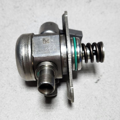 2012-2016 Mercedes-Benz C300 High Pressure Fuel Pump A2760700601 C E S Class 