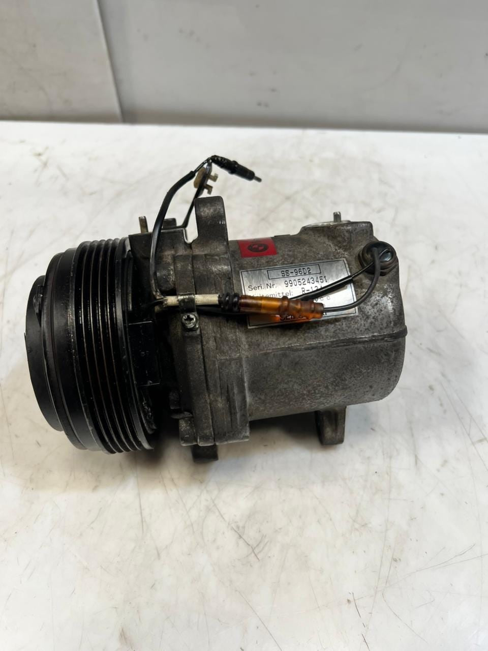 1998-2000 BMW E36 Z3 M52 320i 323i 328i Air Conditioning Compressor 8391474 OEM