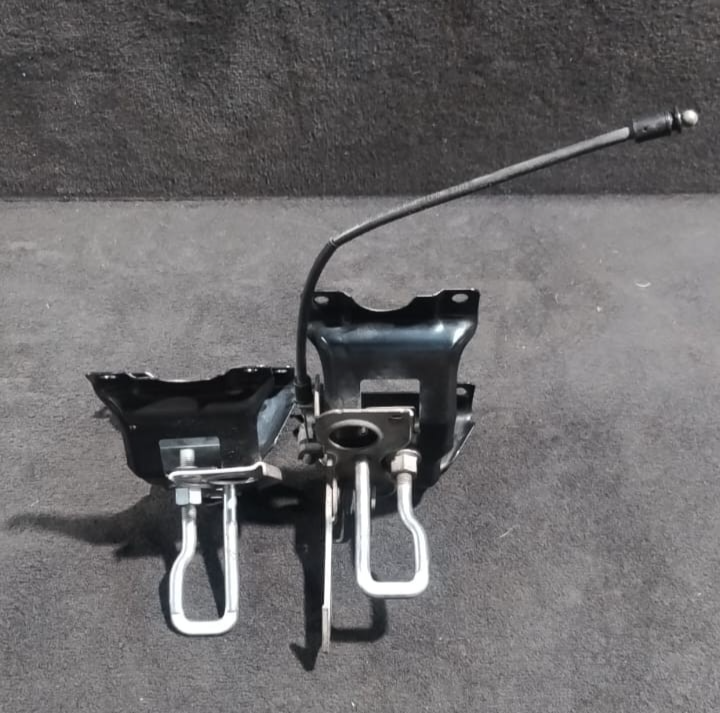 BMW X5 F15 X6 F16 UPPER HOOD LATCH STRIKER LEFT & RIGHT - 7308076