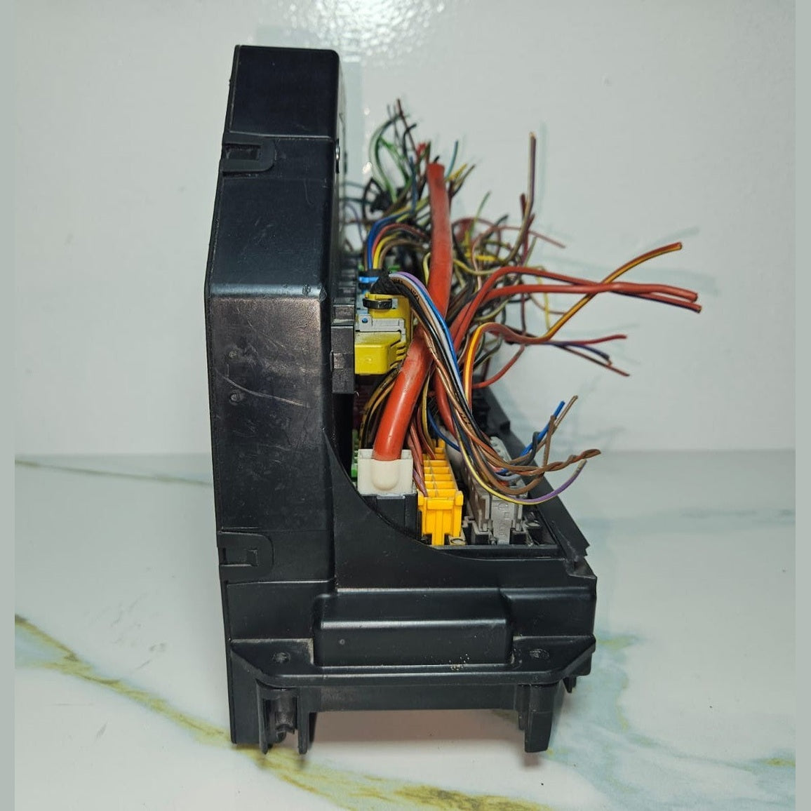 10-16 Mercedes-Benz W212 W204 Front SAM Module Relay Fuse Box A212 9006012 OEM
