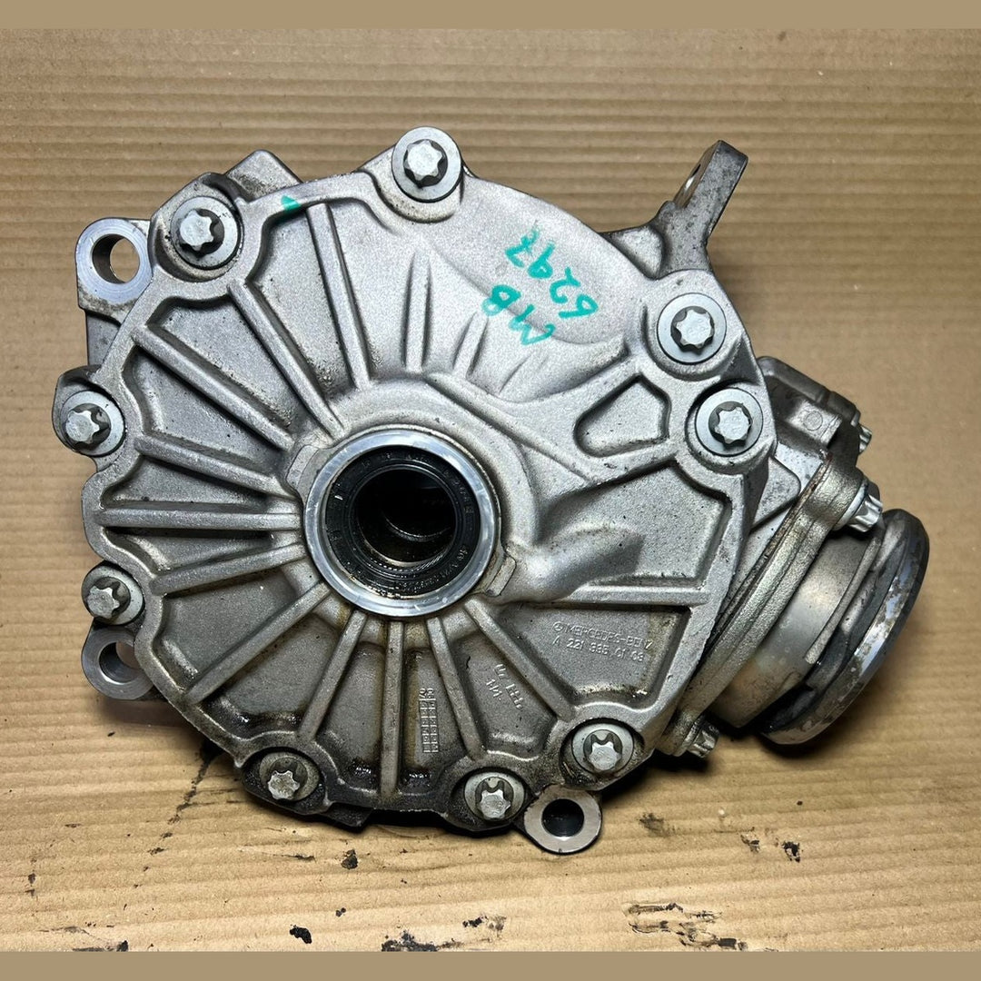 08-16 Mercedes-Benz W212 4Matic Front Axle Differential Carrier A221 3300402