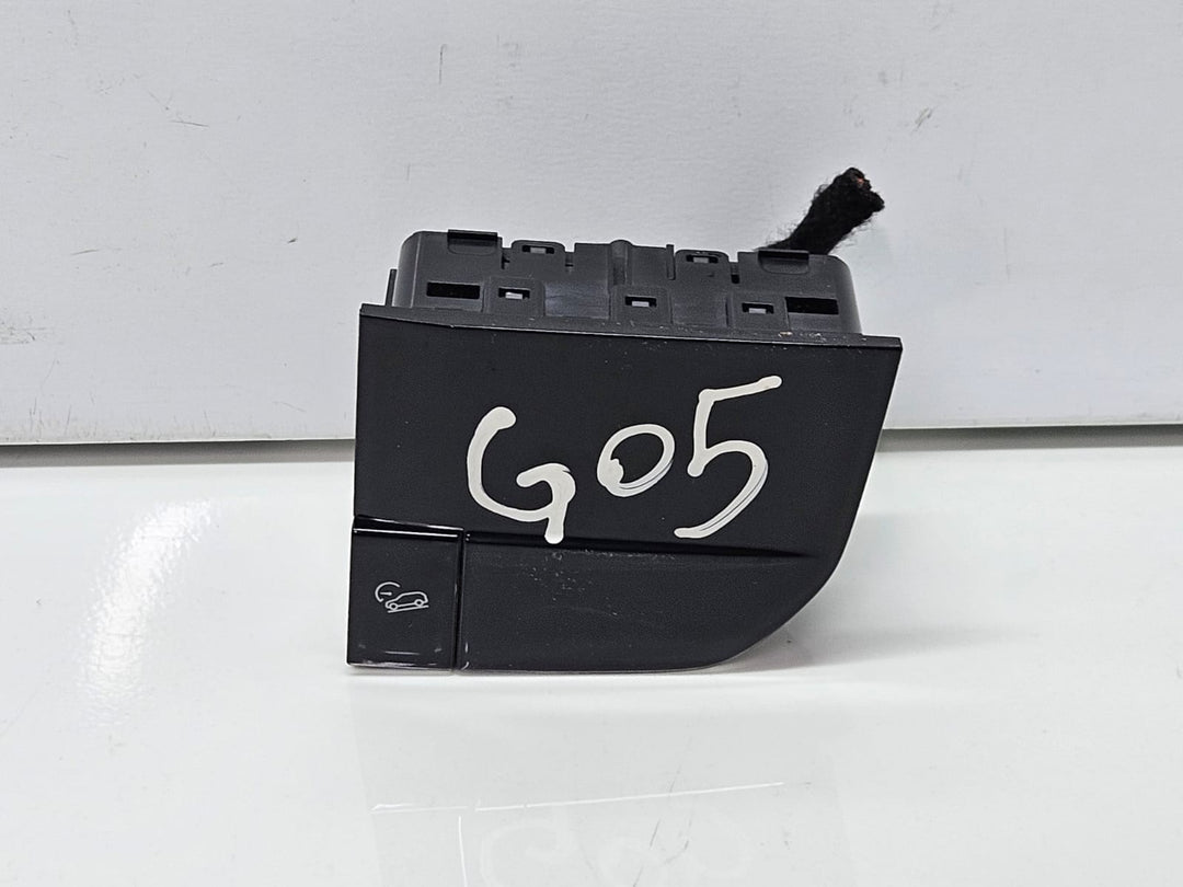 9495372-2020-2023 BMW X6 G06 G05 Hill Descent Control Switch OEM