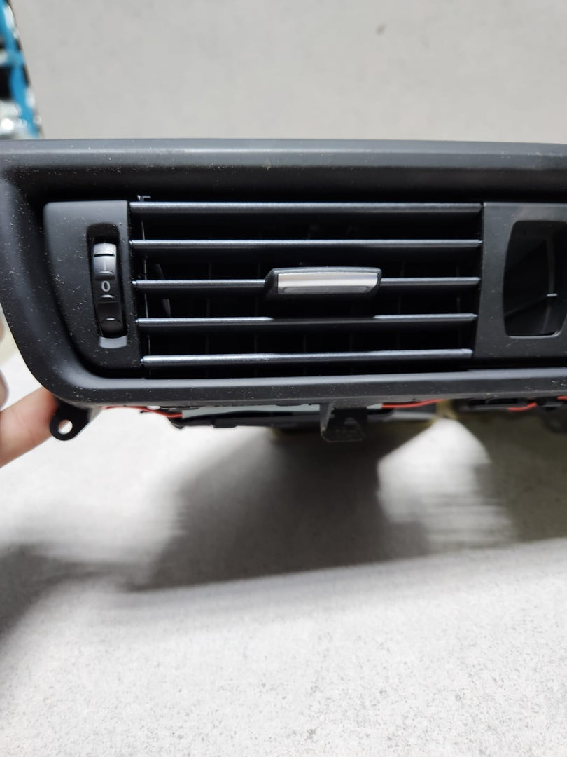BMW Center Dash Air Vent 9209136 F10 F11 F12 F10 F11 F12 AFTERMARKET